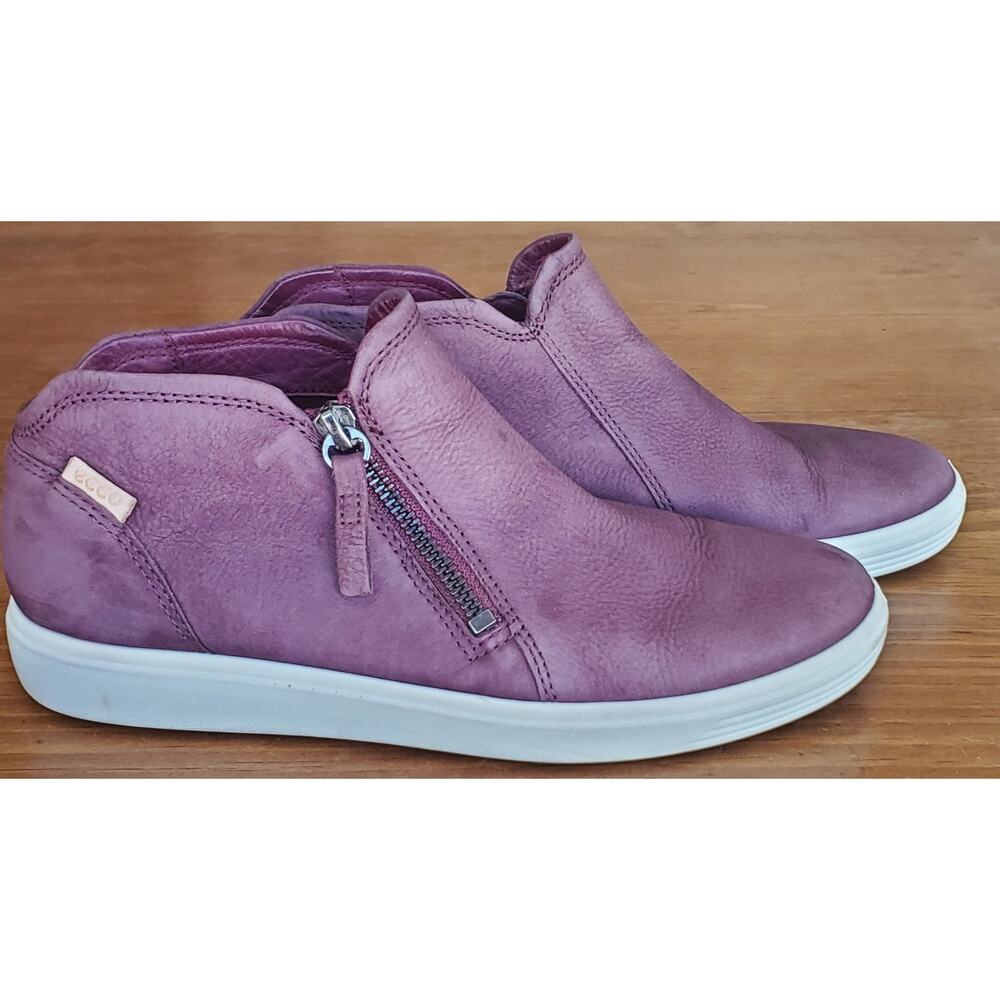 ECCO Soft 7 Low Side-Zip Bootie – Grey Rose Nubuck Leather (US Size 7 / EU 38)